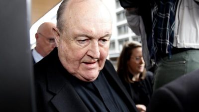Urteil gegen Ex-Erzbischof wegen Vertuschung von Kindesmissbrauch aufgehoben