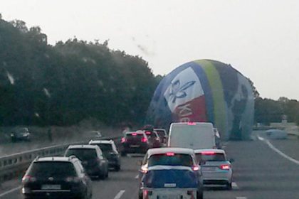 Notlandung auf der A61: Heißluftballon hat Vorfahrt