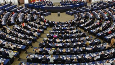 Sind Abgeordnete käuflich? Deutsche EU-Abgeordnete liegen bei Nebeneinkünften vorn
