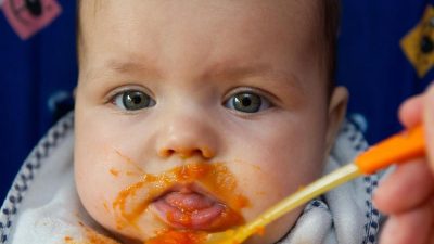 Australien: Eltern wegen streng veganer Ernährung ihres Kindes zu 300 Arbeitsstunden verurteilt