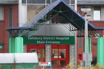 Überlebendes Nowitschok-Opfer aus dem Krankenhaus entlassen