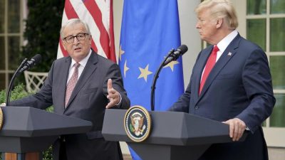 Deutsche Industrie und Kanzerlin Merkel loben Vereinbarungen zwischen EU und USA in Handelsstreit