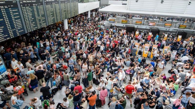 Sperrung des Terminals 2 in München sorgt für Chaos mitten in der Urlaubszeit