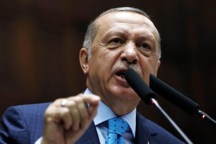 Türkei: Lira-Krise und Streit mit den USA verschärfen sich weiter – Erdogan bereit zum Krieg