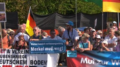 Kanzlerin in Dresden mit „Merkel-muss-weg-Rufen“ begrüßt