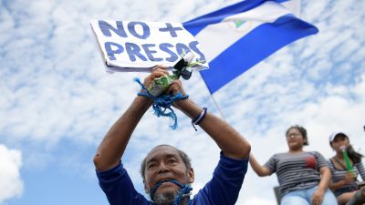 30 Festnahmen bei Protesten gegen Nicaraguas Staatschef – Polizisten schlagen auch Frauen und ältere Menschen