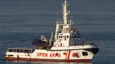 Notlage vor den Küsten: „Open Arms“ verlagert sich nach Spanien – Aktuell kein NGO-Schiff vor Lybien