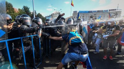 Bukarest: Großkundgebung fordert Rücktritt der rumänischen Regierung wegen Korruption – 450 Verletzte