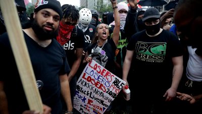 USA: Antifa ruft zu gewaltsamem Umsturz auf – Medien und linke Politiker verharmlosen