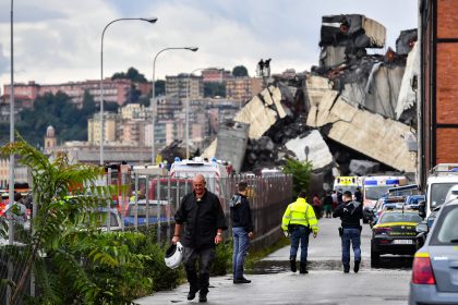 Rettungskräfte in Genua suchen zweite Nacht in Folge nach Verschütteten