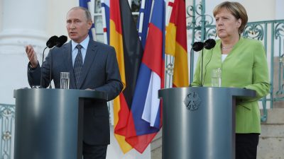 LIVE von Schloss Meseberg: Kanzlerin Merkel trifft sich mit Präsident Putin
