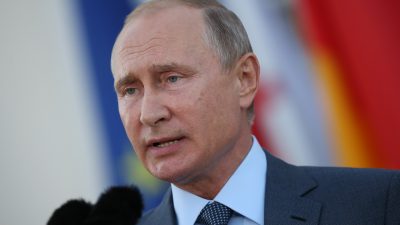 „Der Georgier war ein Bandit“: Putin droht Merkel deutsche Diplomaten auszuweisen