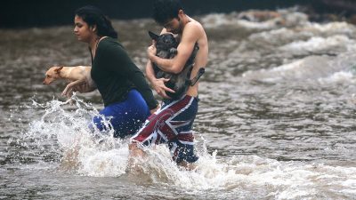 Hurrikan „Lane“ sorgt auf Hawaii für sintflutartigen Regen und Erdrutsche
