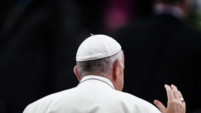 Papst feiert Neujahrsmesse im Petersdom