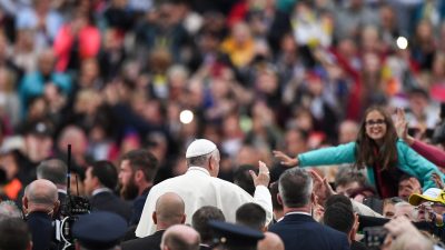 Papst bittet Gott um Vergebung für Missbrauchsfälle in Irland