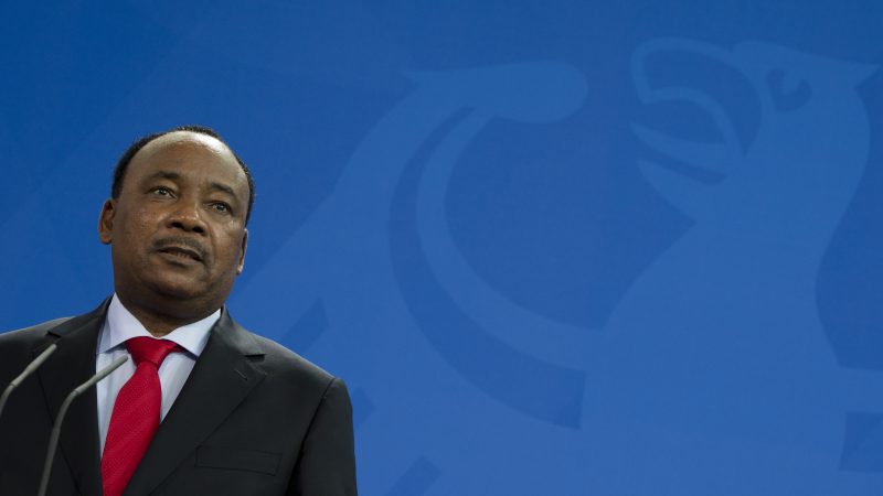 Merkel spricht mit Nigers Präsident über Migration und Stabilität