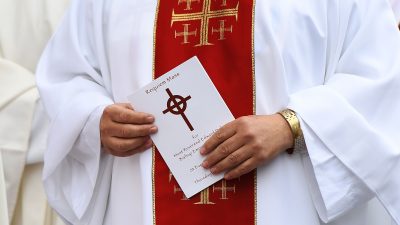 Papst-Besuch in Irland – überschattet von massivem Kindesmissbrauch