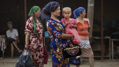 Uiguren in China: Bundesregierung wegen massenhafter Internierung und Umerziehung besorgt