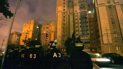 Gangs mit Kalaschnikows terrorisieren Grenoble – Stadträtin: „In dieser Stadt sind die Kriminellen das Gesetz“