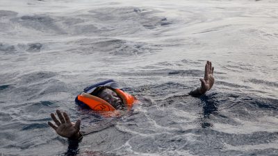 Unglück im Mittelmeer: Mehr als 100 tote Bootsflüchtlinge befürchtet