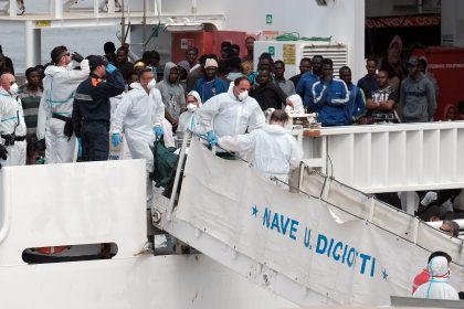 Kanzler Kurz will europäische Häfen für Schiffe mit Flüchtlingen und Migranten sperren