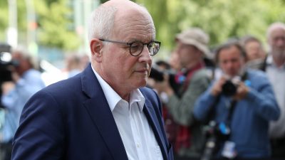 Kampfkandidatur in Union: Brinkhaus will Merkel-Vertrauten Kauder stürzen – doch der bekommt Rückendeckung