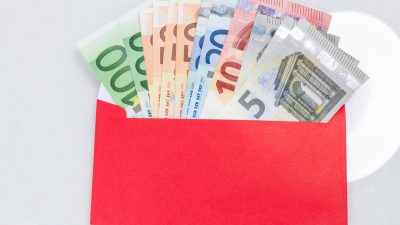 Gute Nachricht: Anonymer Großspender gibt 100.000 Euro für Hospizverein bei Zeitung ab