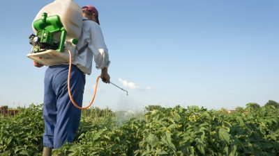„Vergiftet“ durch Glyphosat – Weiterer krebskranker Glyphosat-Nutzer klagt gegen Monsanto