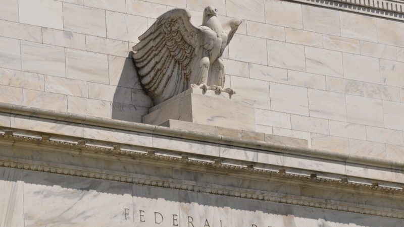 Donald Trump: Politik der Fed bremst das Wachstum in den USA