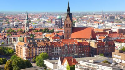 Hannover: Zwei Männer attackieren AfD-Abgeordnete an Infostand – Polizei ermittelt