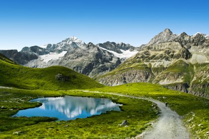 Die Alpen wandern nach Norden – und werden höher