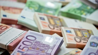 500.000 Euro Arbeitslosengeld im Supermarkt ausgezahlt