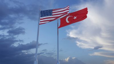 Türkischer Präsident Erdogan ordnet Sanktionen gegen zwei US-Minister an
