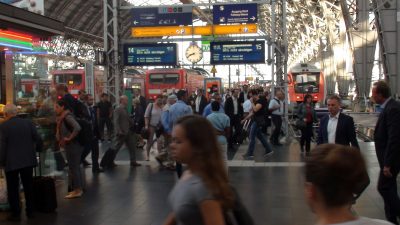 Deutsche Bahn kann Passagieransturm kaum bewältigen