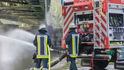 Feuerwehr in Schleswig-Holstein löschte schon rund 500 Busch- und Flächenbrände