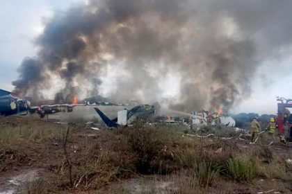 Knapp hundert Verletzte: Flugzeugunglück in Mexiko endet glimpflich