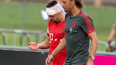 Ribéry muss erste Bayern-Einheit am Tegernsee abbrechen