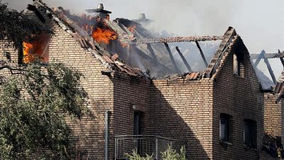 Siegburg: Ursache für verheerenden Großbrand weiter unklar –  Kanzlerin wünscht Verletzten schnelle Genesung
