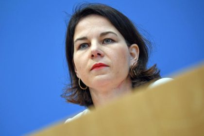 Baerbock nennt EU-Einigung auf neue CO2-Grenzwerte „mickrig“