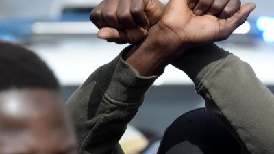 Österreich: 19 verurteilte nigerianische Drogendealer abgeschoben
