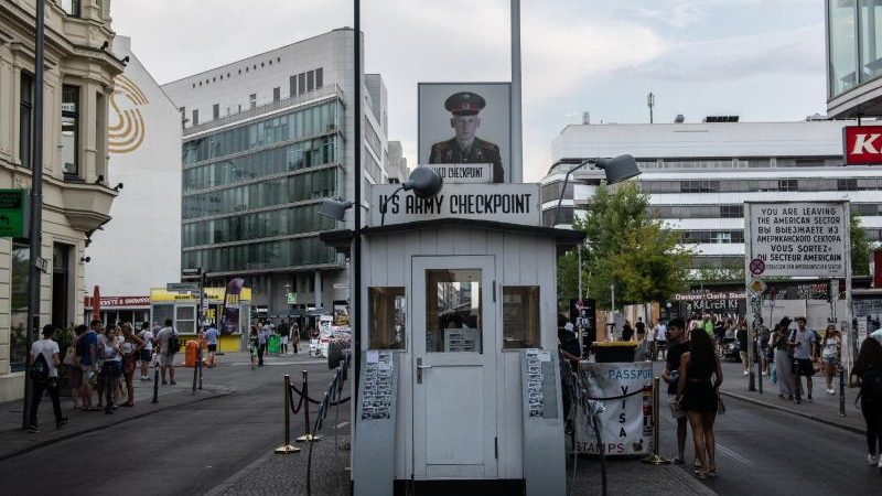 Was wird aus dem Checkpoint Charlie?