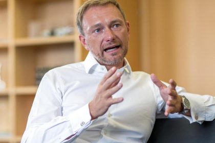 Lindner: Klimabewegung “Fridays for Future” gleicht “Refugees Welcome”-Kampagne von 2015