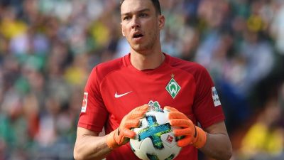 Torwart Pavlenka verlängert bei Werder Bremen
