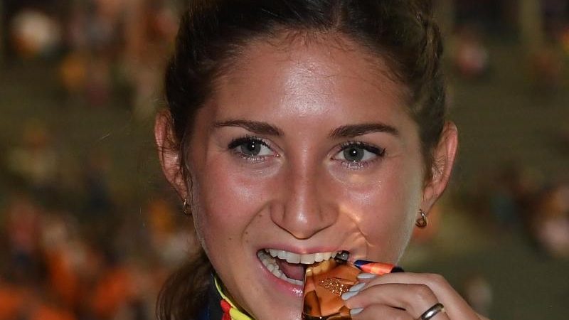 Hindernis-Läuferin Krause genießt ihren Gold-Moment
