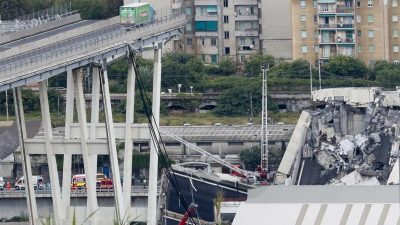 Brückeneinsturz in Genua: Hunderte Rettungskräfte suchen nach Verschütteten