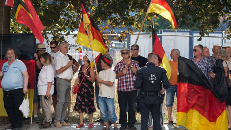 Nach Merkel-Besuch: Dresdner Polizei weist Vorwurf der Behinderung von Fernsehteam zurück