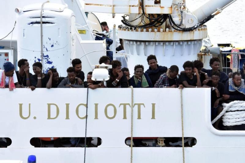 Juristen: Flüchtlinge dürfen nicht gegen ihren Willen nach Albanien gebracht werden