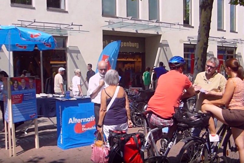 Stadt Hürth: Schwerer körperlicher Angriff auf AfD-Bundespolitiker an Infostand