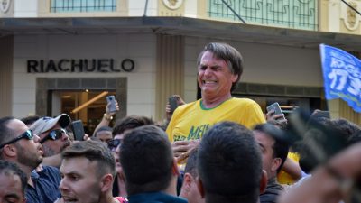 Brasilianischer Präsidentschaftskandidat Bolsonaro mit Messer attackiert und schwer verletzt