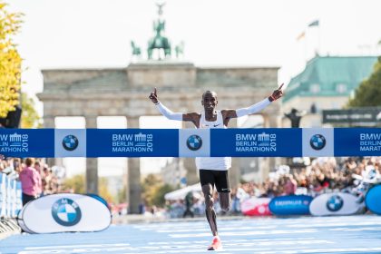 Kenianer Kipchoge läuft Weltrekord beim Berlin-Marathon